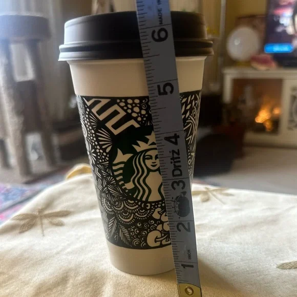 Starbucks 2014 Art Contest Winner Reusable Plastic 16oz Travel Coffee Cup / Mug. - Picture 9 of 9